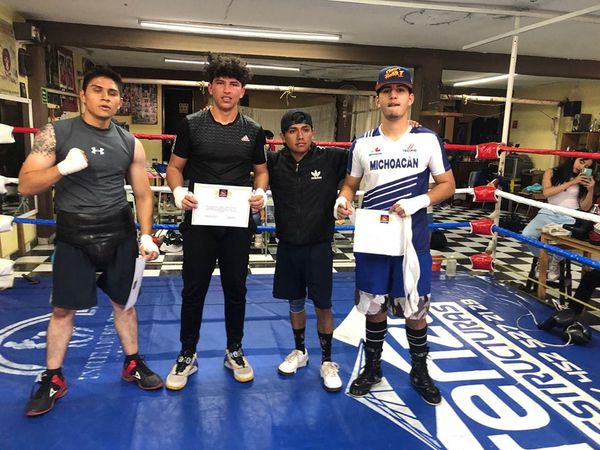 Participación de la escuela municipal de boxeo en la ciudad de Uruapan
