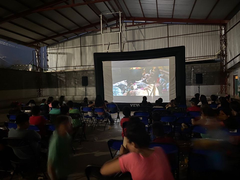 Función de Cine Infantil en Patuán