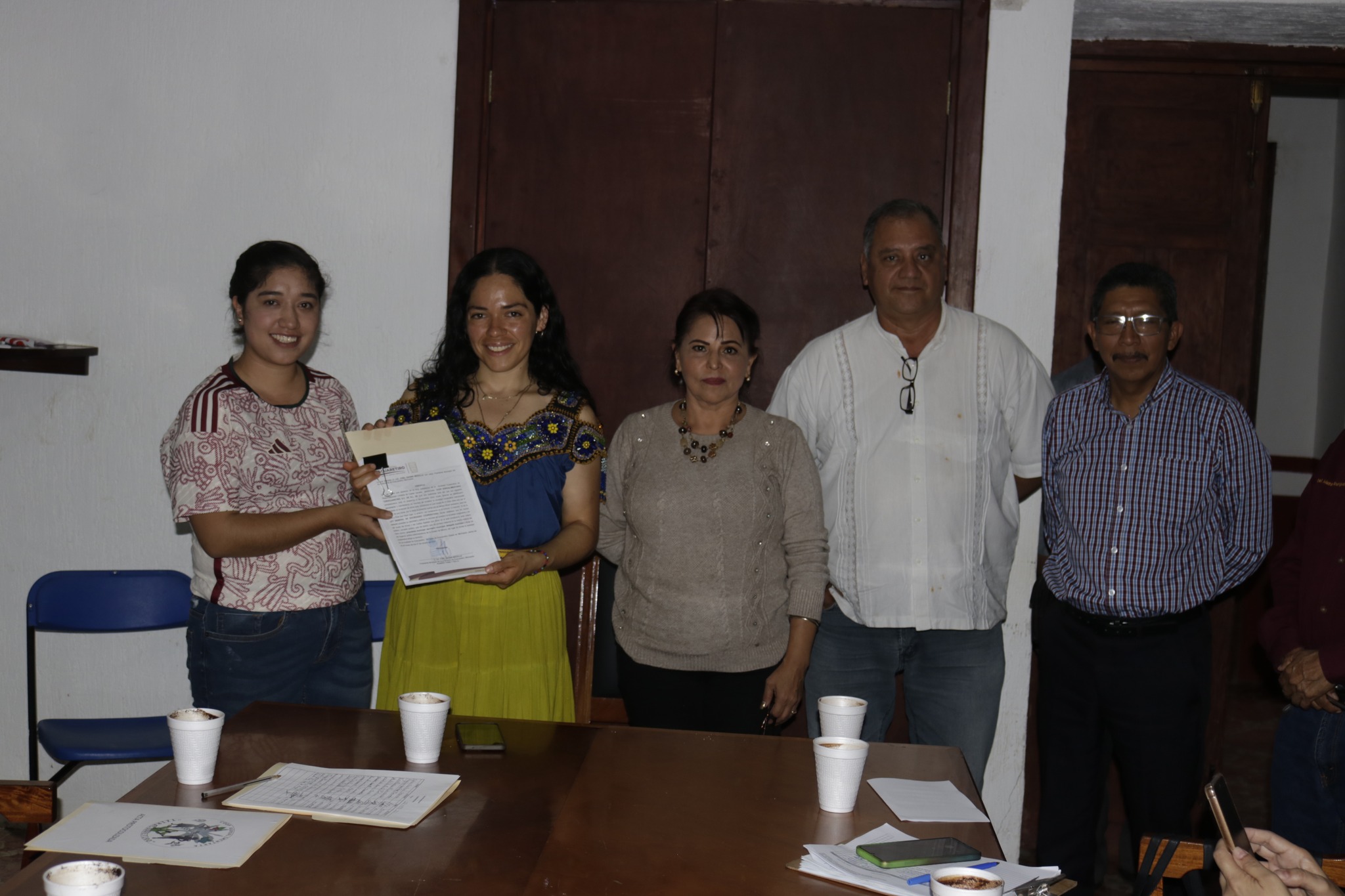 Entrega del Acta Certificada a la Cooperativa Agroalimentarias de Ziracuaretiro 